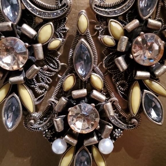 NECKLACE - Picture 2 of 5